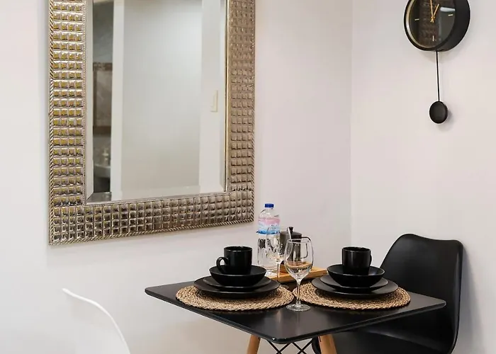 Greenbelt Makati With Balcony & Park Views * Manila